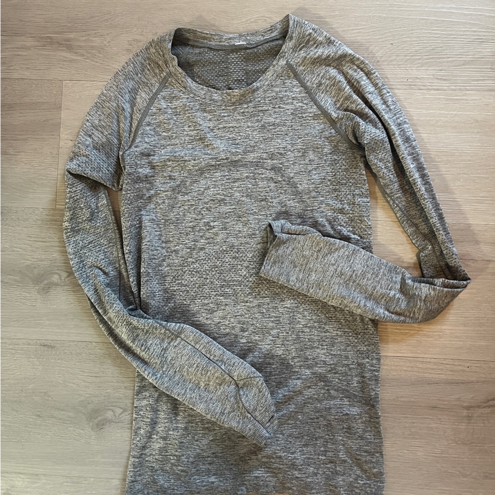 LULULEMON: Grey Swiftly Tech Long Sleeve